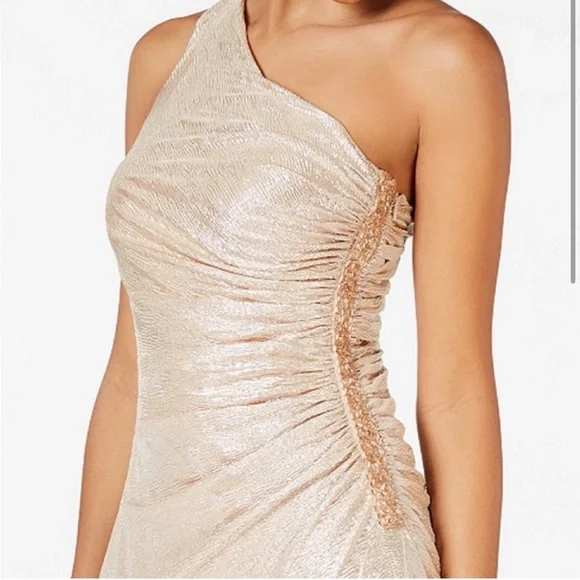 CALVIN KLEIN One shoulder metallic gown - Picture 3 of 6